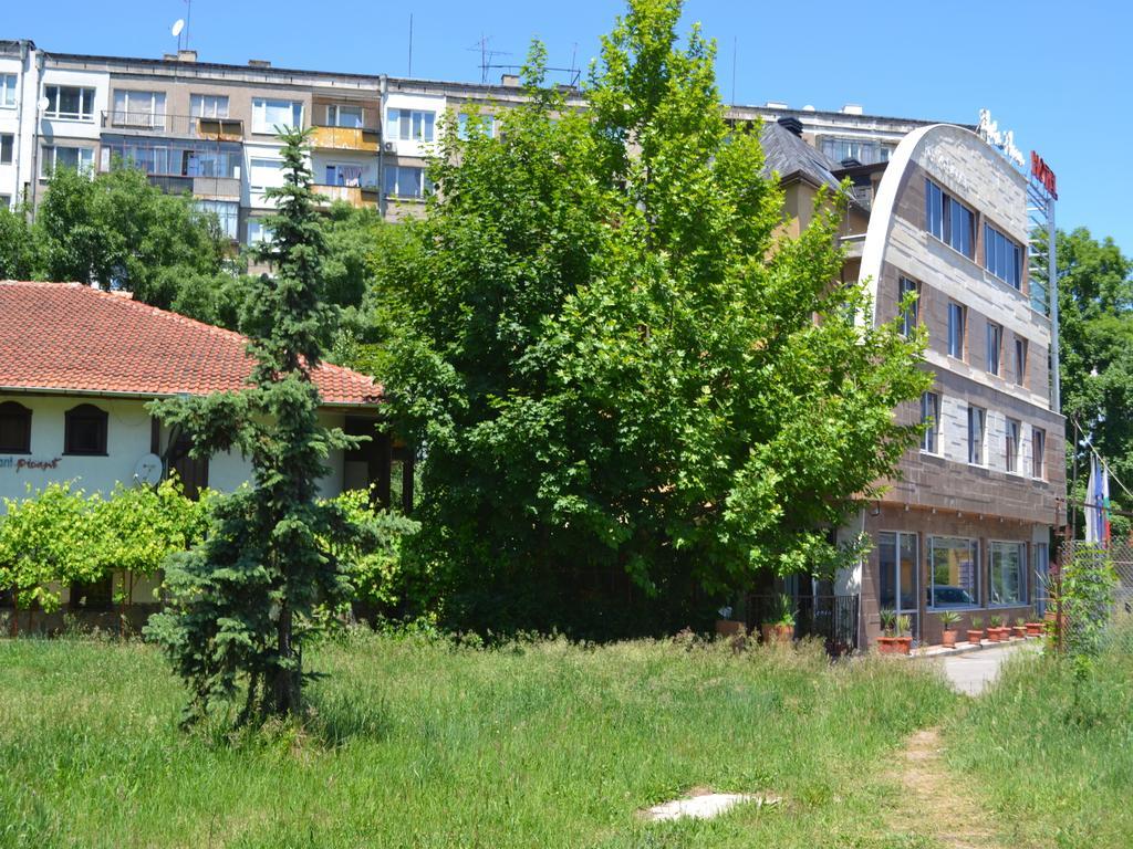 Elate Plaza Business Hotel Sofia Exterior photo